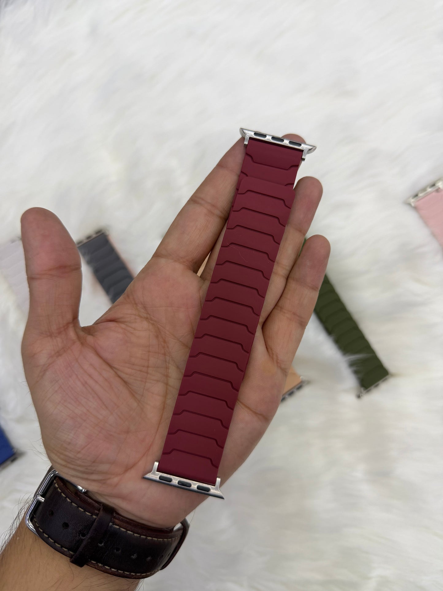 Silicone Magnetic Loop Strap - 38mm to 49mm